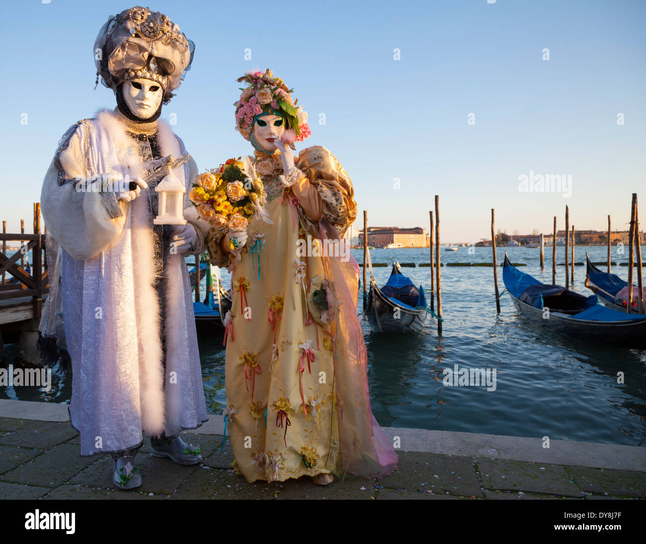 Costumes at venice carnival hi-res stock photography and images - Alamy