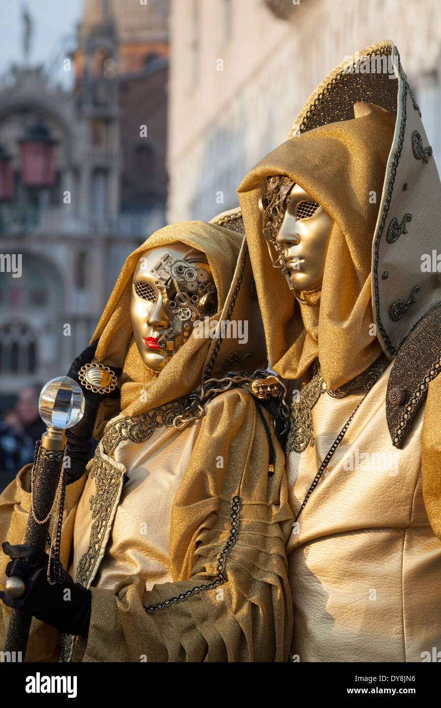 Gold costumes at venice carnival hi-res stock photography and images ...