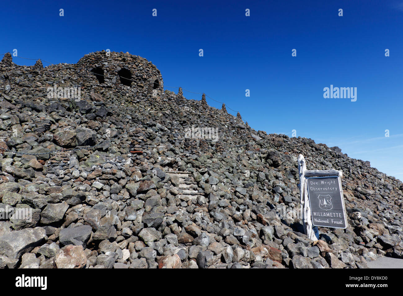 USA, Oregon, Willamette National Forest, McKenzie Pass, 5325 feet, Dee Wright Observatory Stock Photo