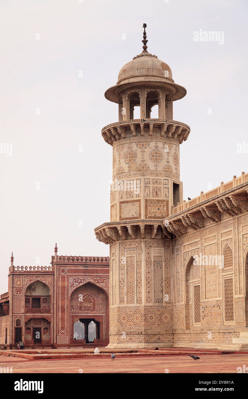 India, Uttar Pradesh, Agra, Itimad ud Daulah Mausoleum (Baby Taj) Stock Photo