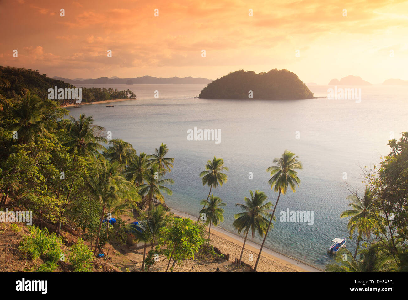 Philippines, Palawan, El Nido, Bay, Marimegmeg Beach Stock Photo