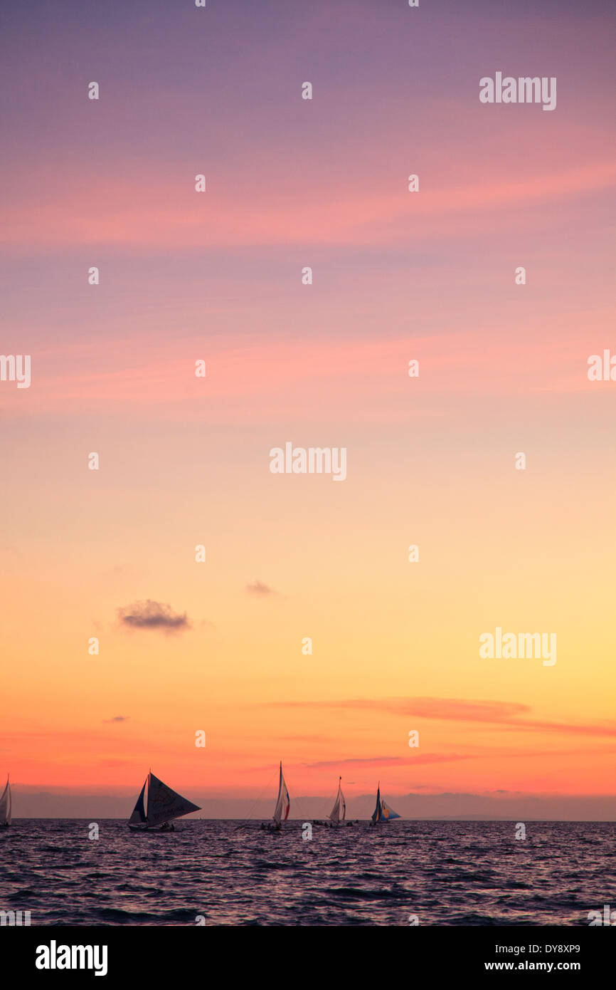 Philippines beach sunset hi-res stock photography and images - Alamy