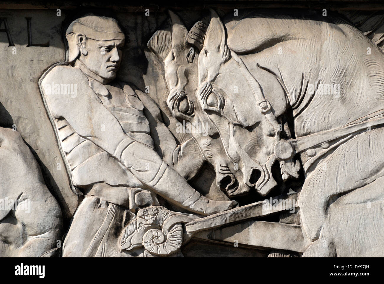 London, England, UK. Frieze on outside wall of the Saville Theatre (by Gilbert Bayes, 1931) Roman leading horses Stock Photo