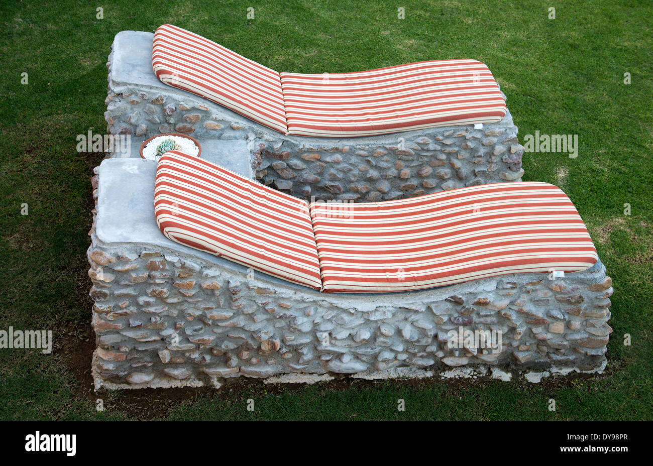 Concrete lounger hi res stock photography and images Alamy