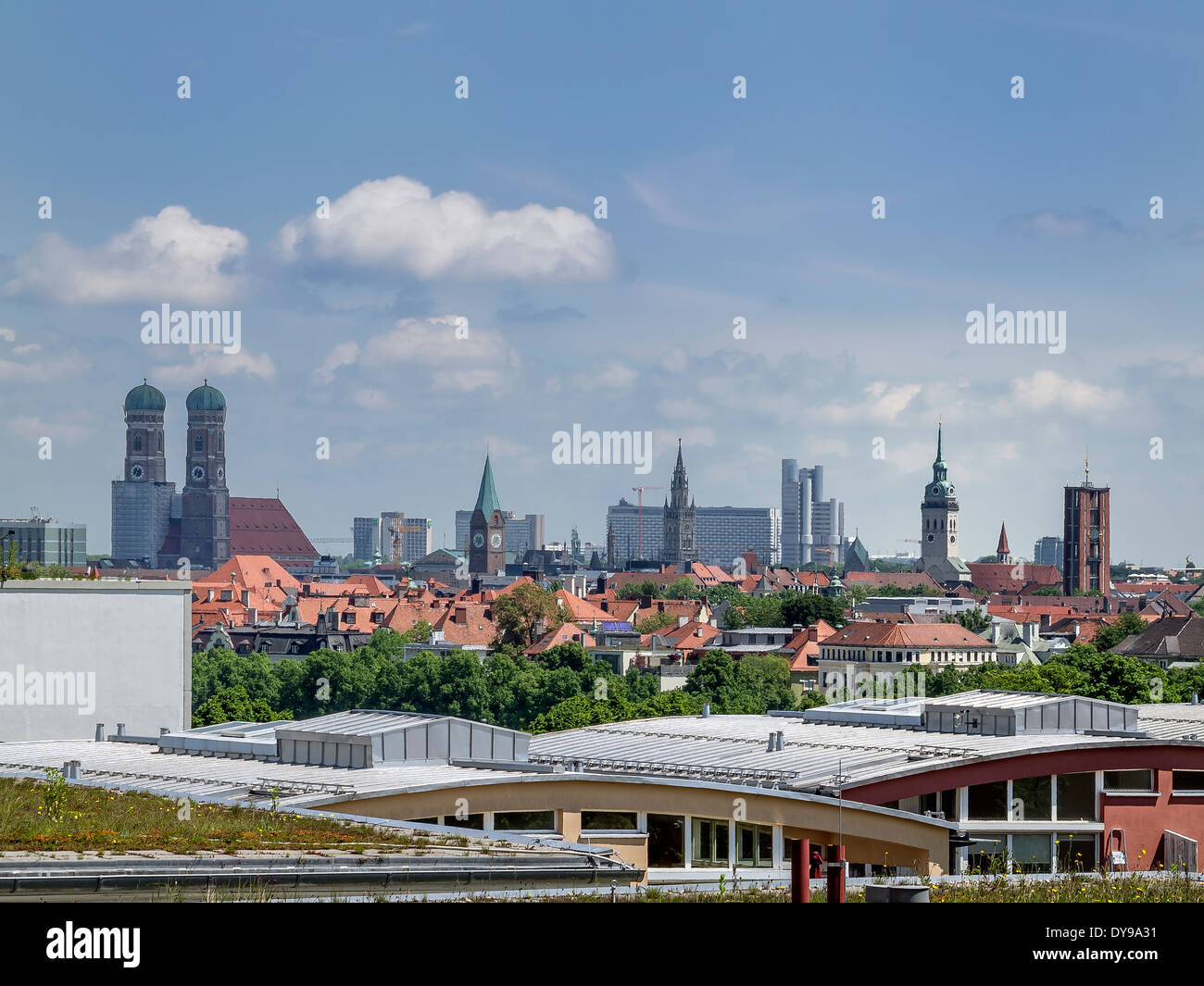 Skyline of munich hi-res stock photography and images - Alamy