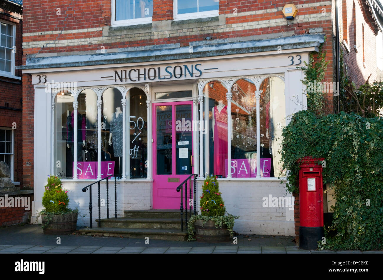 Holt norfolk shopping hires stock photography and images Alamy