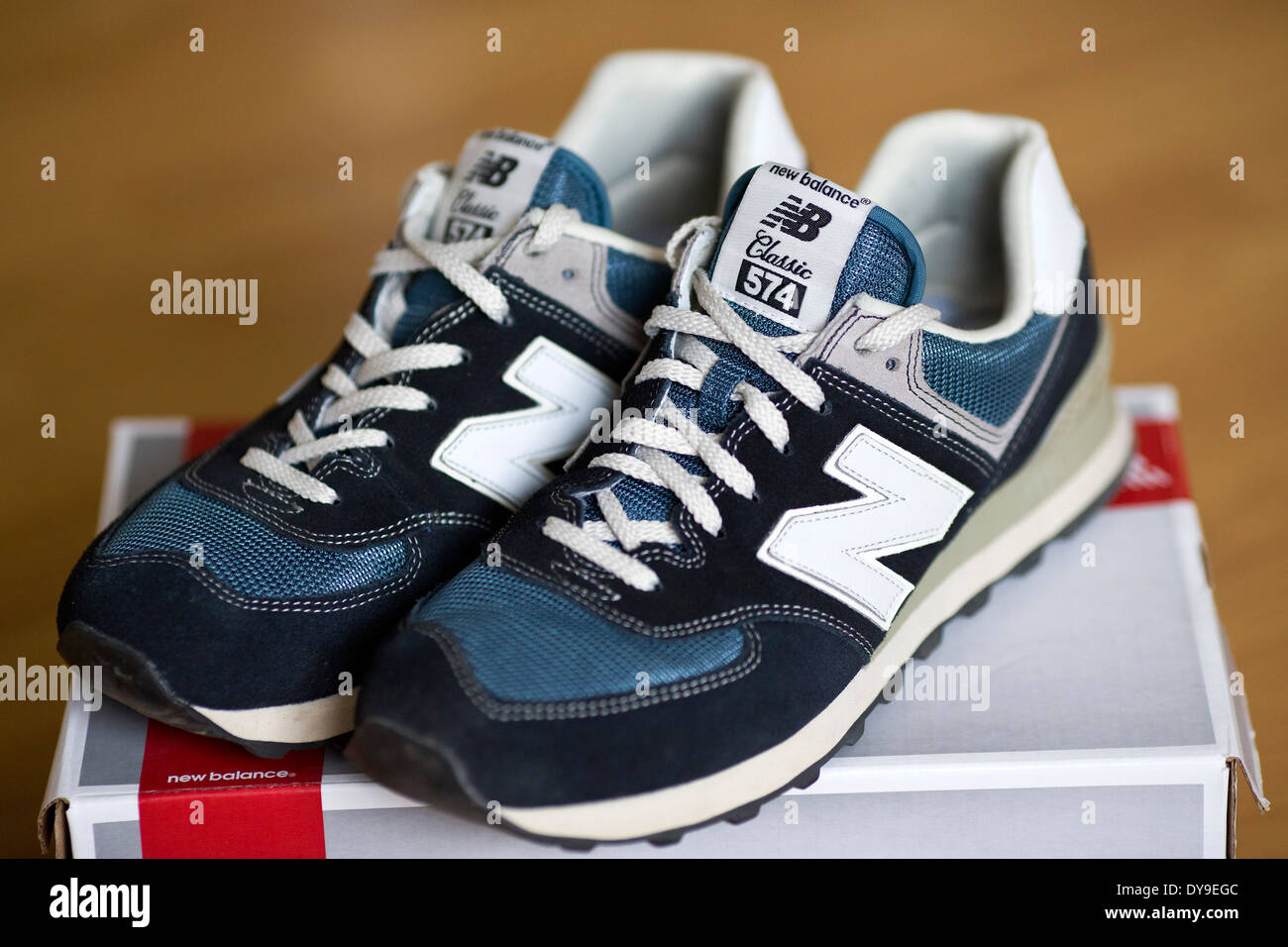 UK, London : A picture shows a pair of New Balance shoes on a shoe box  Stock Photo - Alamy