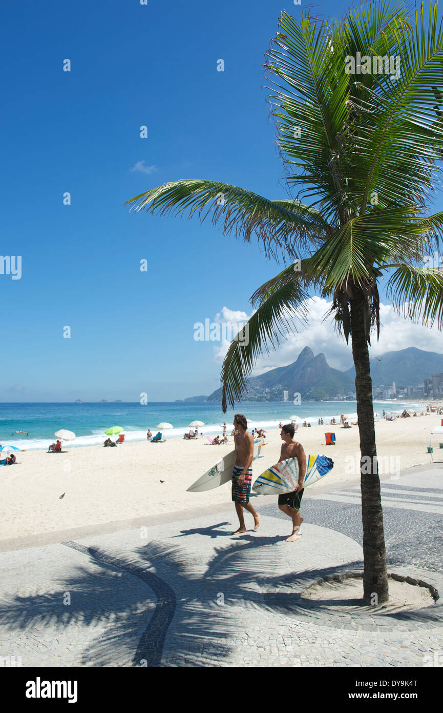 Rio de janeiro beach walk hi-res stock photography and images - Alamy