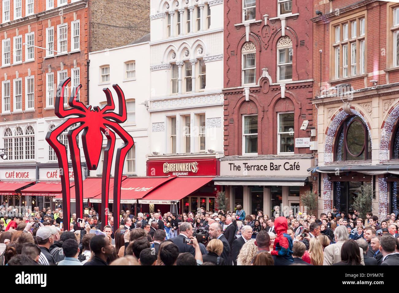Leicester Square, London, UK, 10 April 2014.  Crowds gather to see the stars of  'The Amazing Spider-Man 2' movie which was having its world premiere. Credit:  Stephen Chung/Alamy Live News Stock Photo