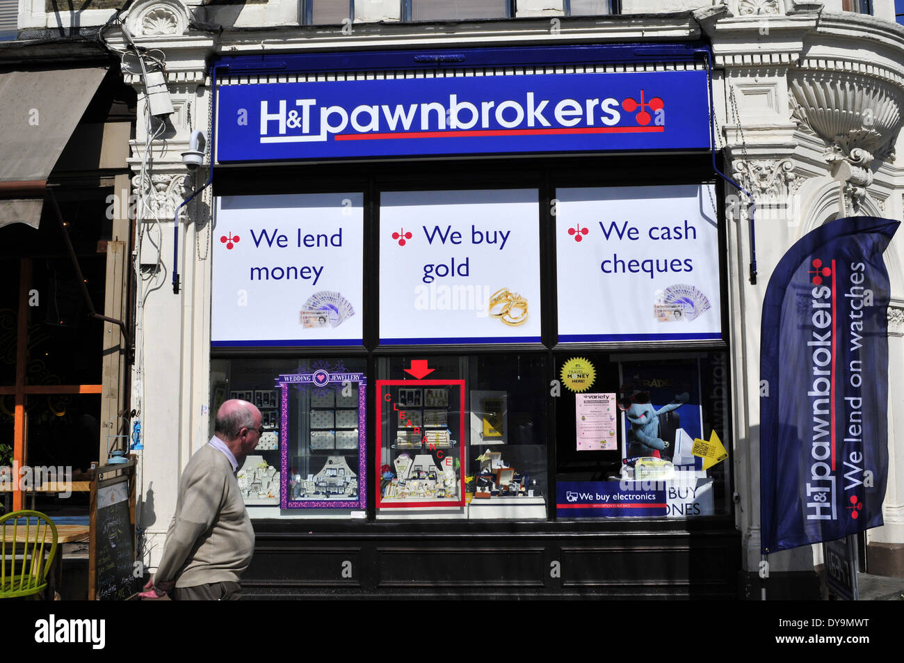 Pawnbrokers hi res stock photography and images Alamy