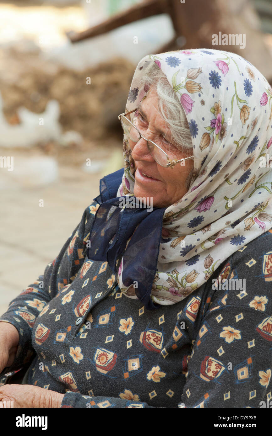 Turkish headscarf hires stock photography and images Alamy