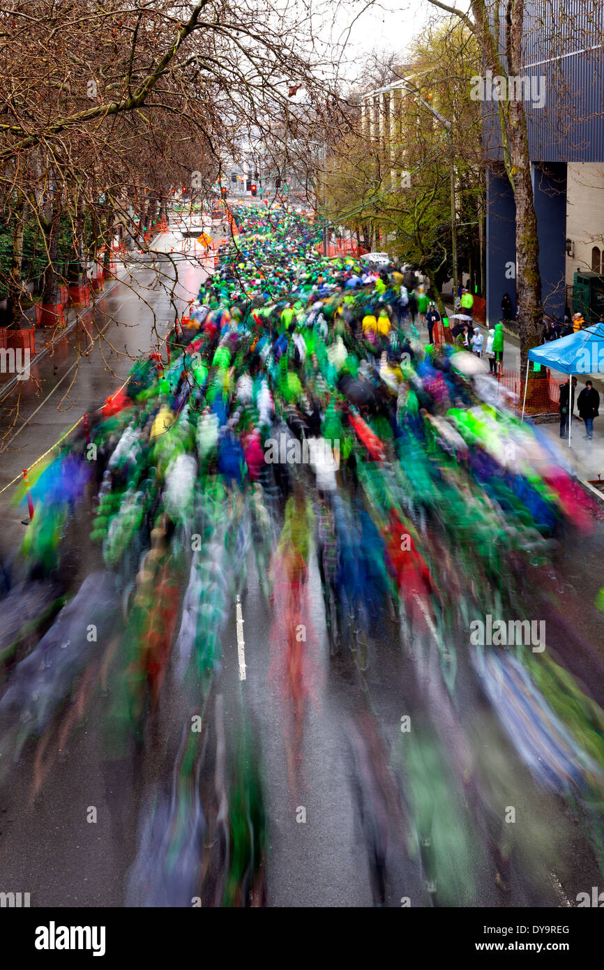 Crowd blur movement hi-res stock photography and images - Alamy