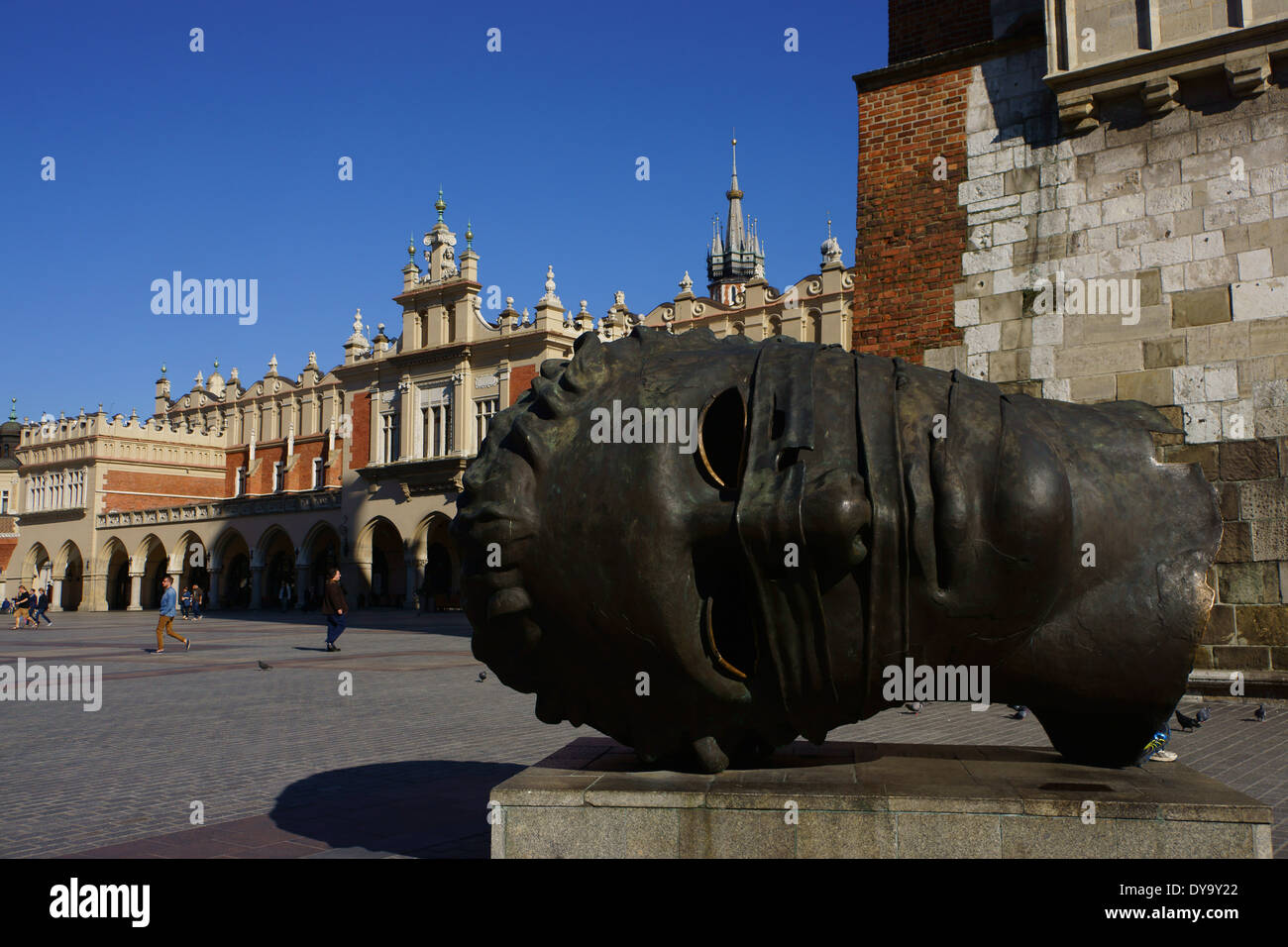 Krakow poland sculpture head hires stock photography and images Alamy