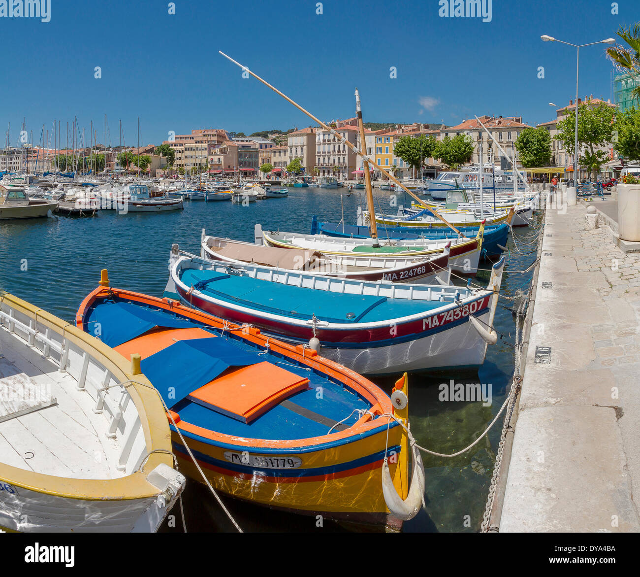 Sea port village hi-res stock photography and images - Alamy