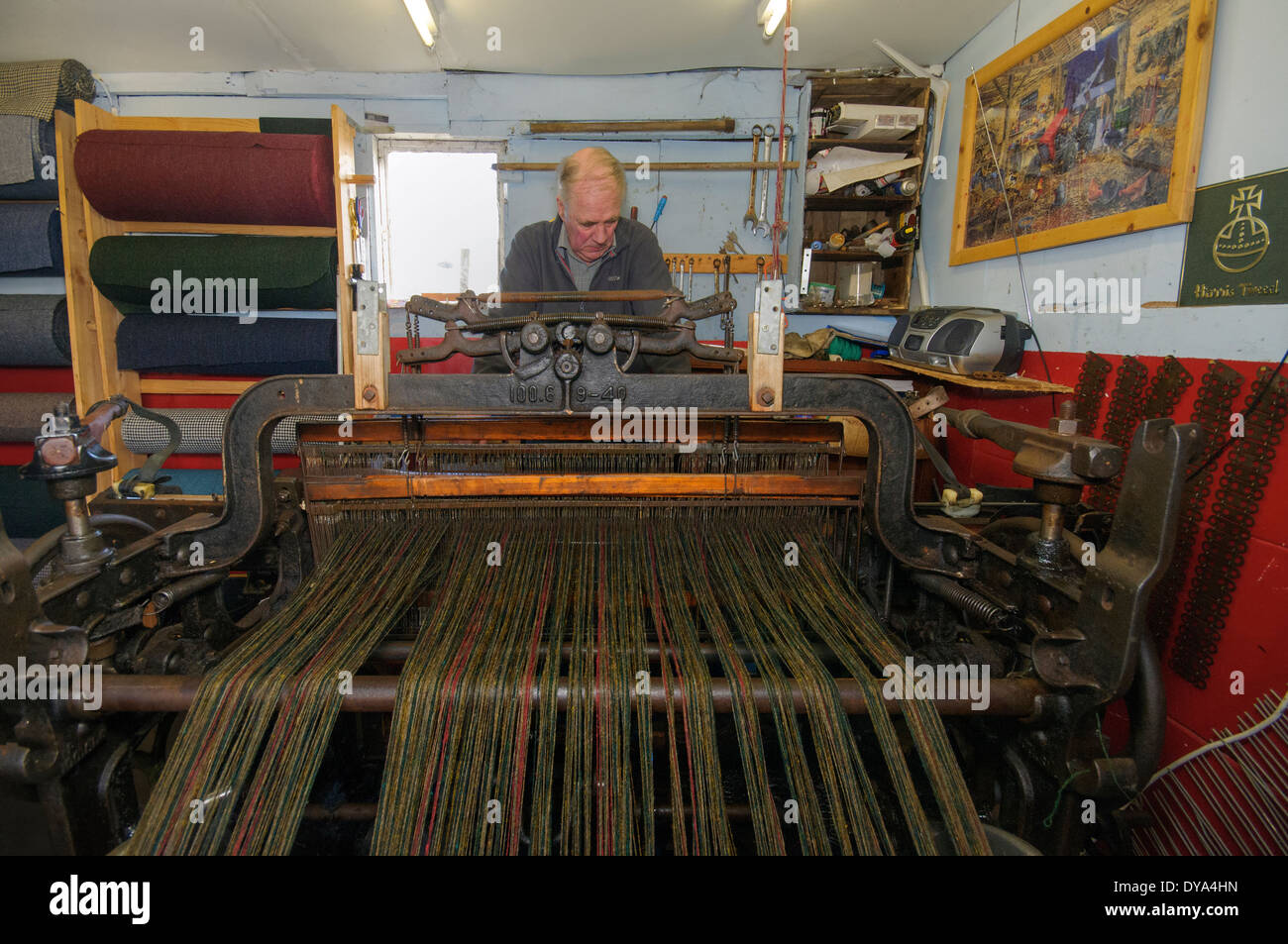 Tweed weaving scotland hires stock photography and images Alamy
