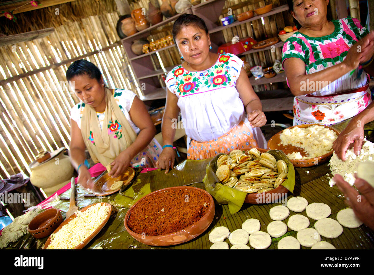 Traditional Mexicans cooking, veracruz, tajin Stock Photo Alamy