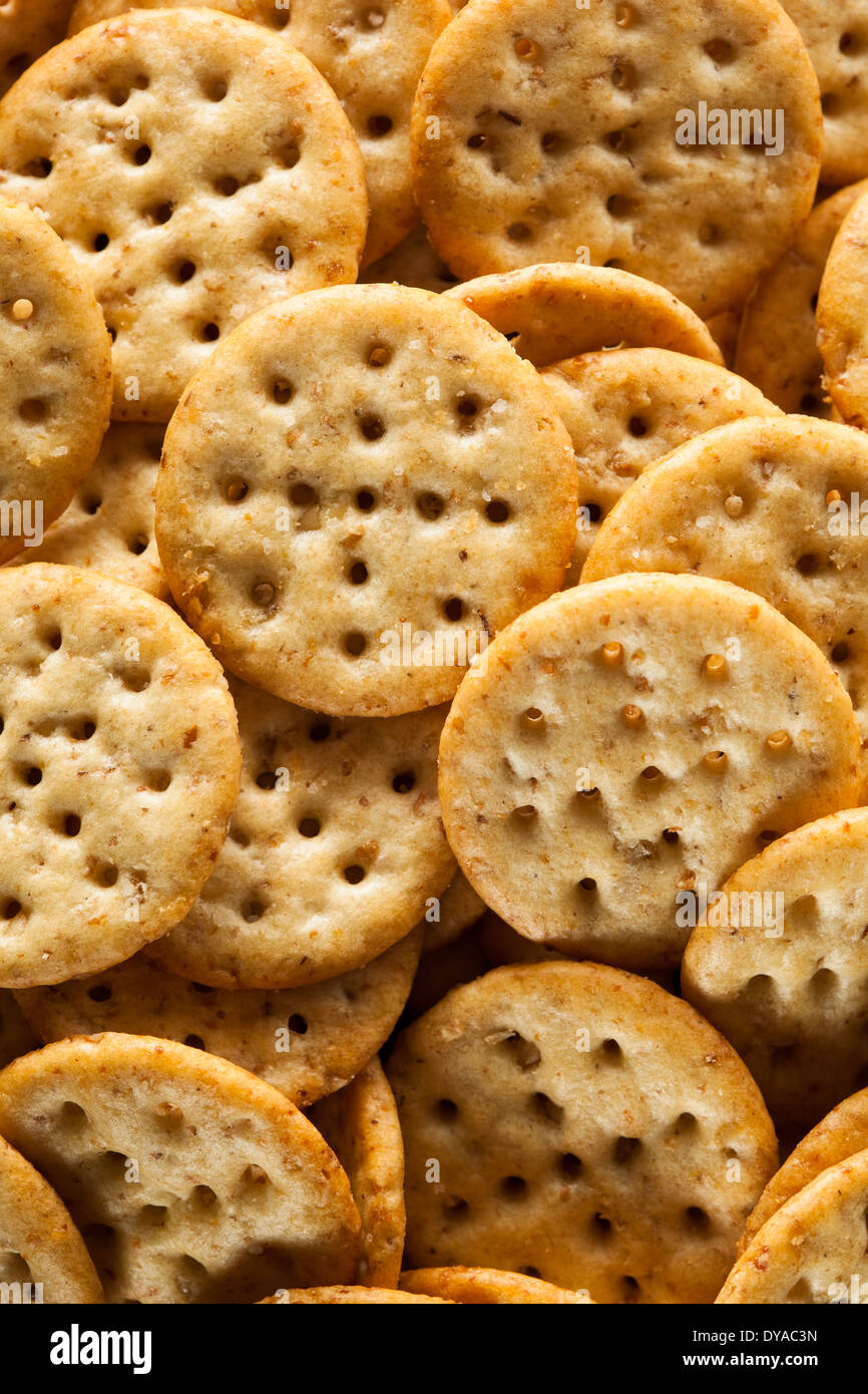 Whole Grain Wheat Round Crackers in a Bowl Stock Photo Alamy