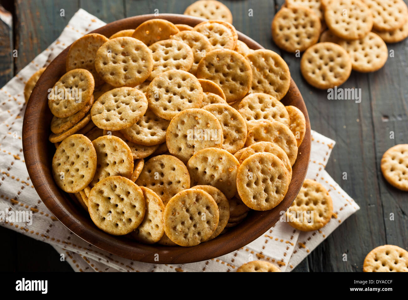 Whole Grain Wheat Round Crackers in a Bowl Stock Photo Alamy