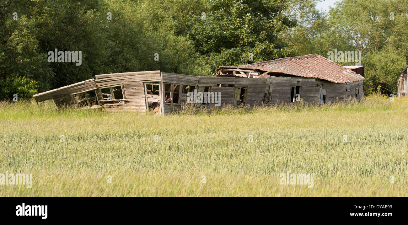 Collapsed building hi-res stock photography and images - Alamy