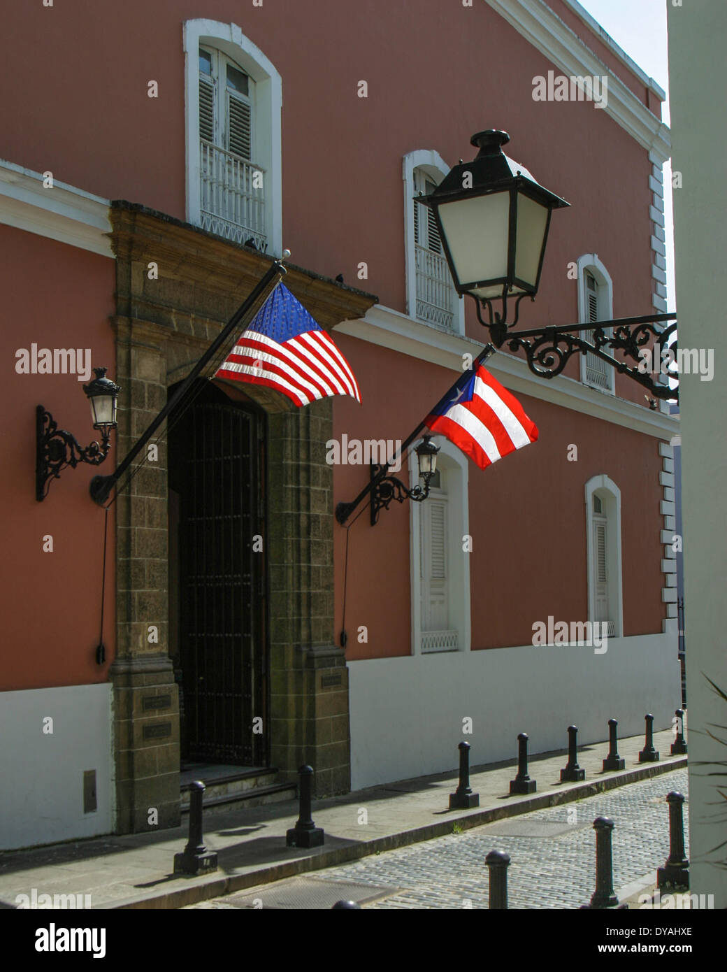 San Juan, Puerto Rico, US. 28th Mar, 2005. Occupying a prominent location in El Viejo San Juan (Old San Juan) the Palacio Rojo, or Red Palace, is also known as the Sala de Armas del Palacio de Santa Catalina. Constructed in 1792, the two-story baroque building housed auxiliary services for the defense of the city and served as living quarters for the Spanish post commanding officers. © Arnold Drapkin/ZUMAPRESS.com/Alamy Live News Stock Photo