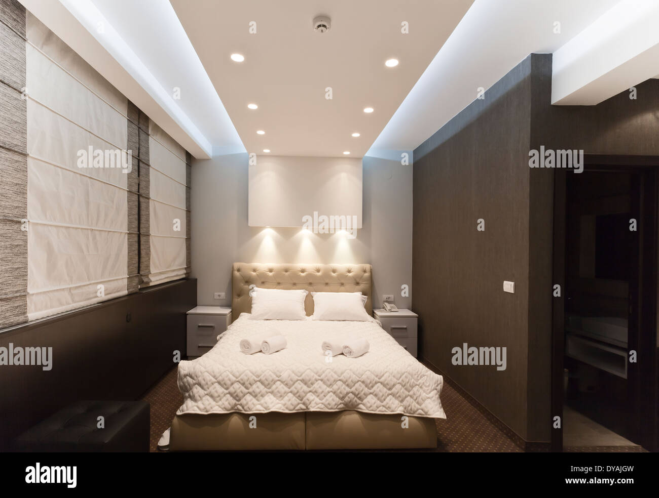 Modern hotel room interior carpet hi-res stock photography and images ...