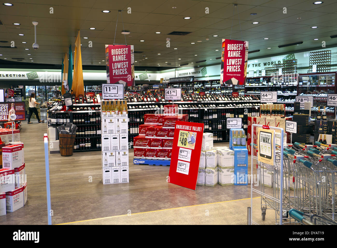 Liquor store hires stock photography and images Alamy