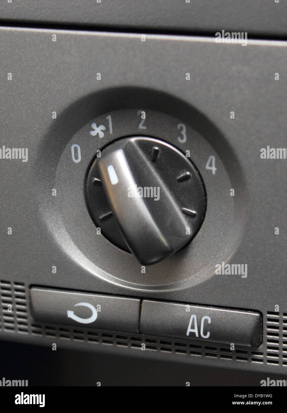 Air conditioning button in car and car ventilation knob for regulating