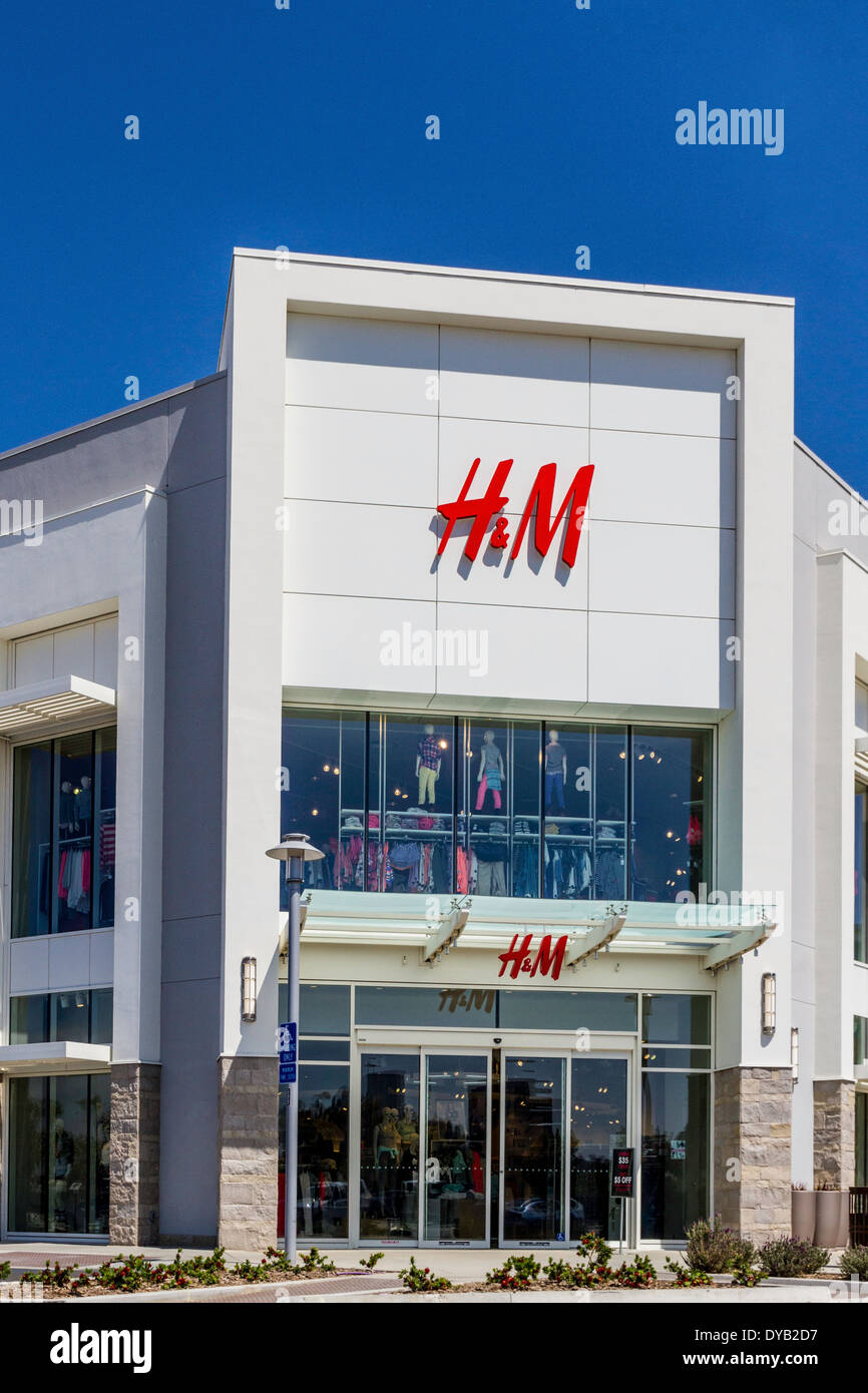 An H&M store at the open air shopping mall called The Collection in Oxnard  California Stock Photo - Alamy