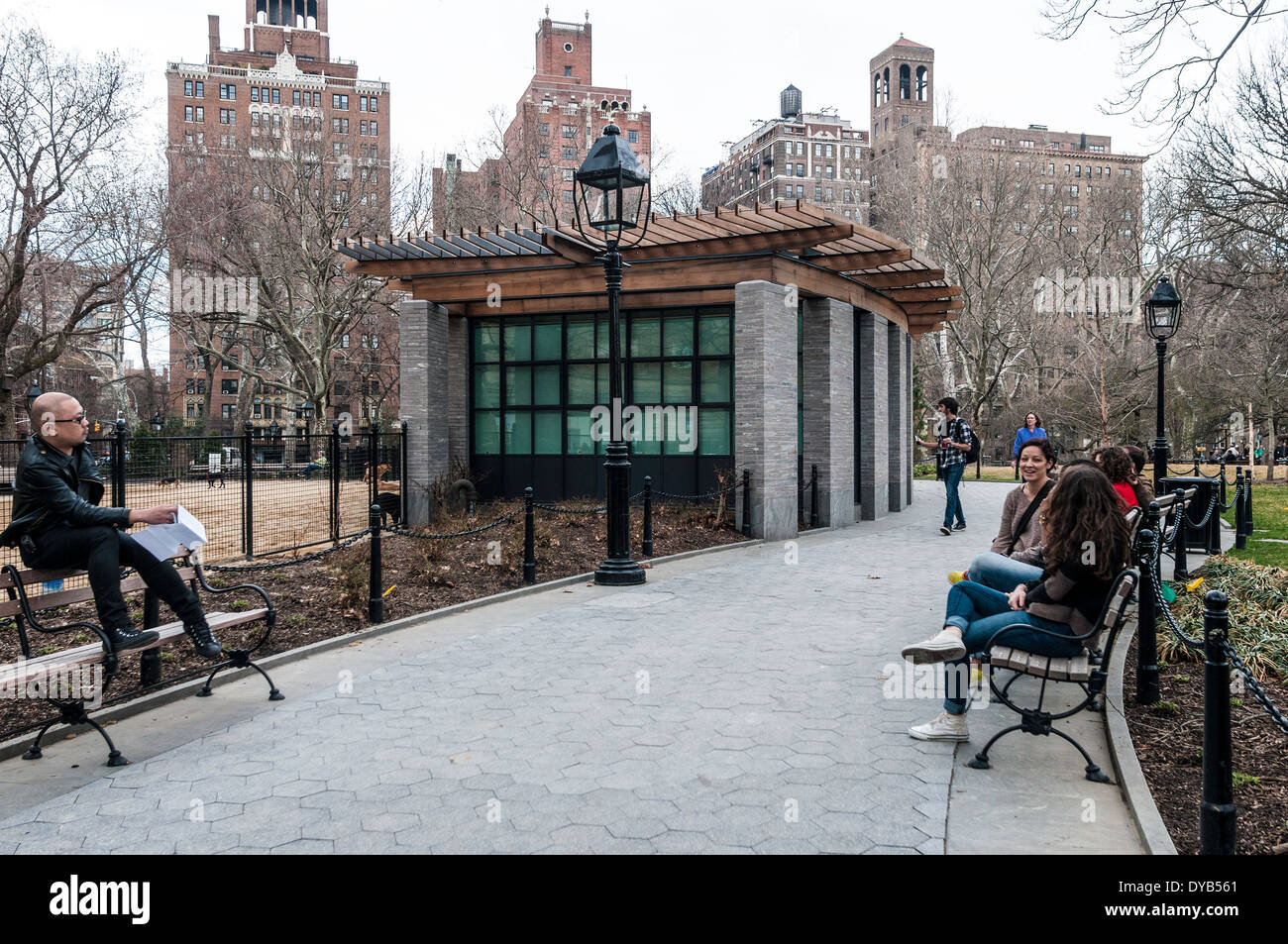 New York, NY - 10 April 2014 - Newly completed Comfort Station and Police Station in Washington Square Park ©Stacy Walsh Rosenstock/Alamy Stock Photo