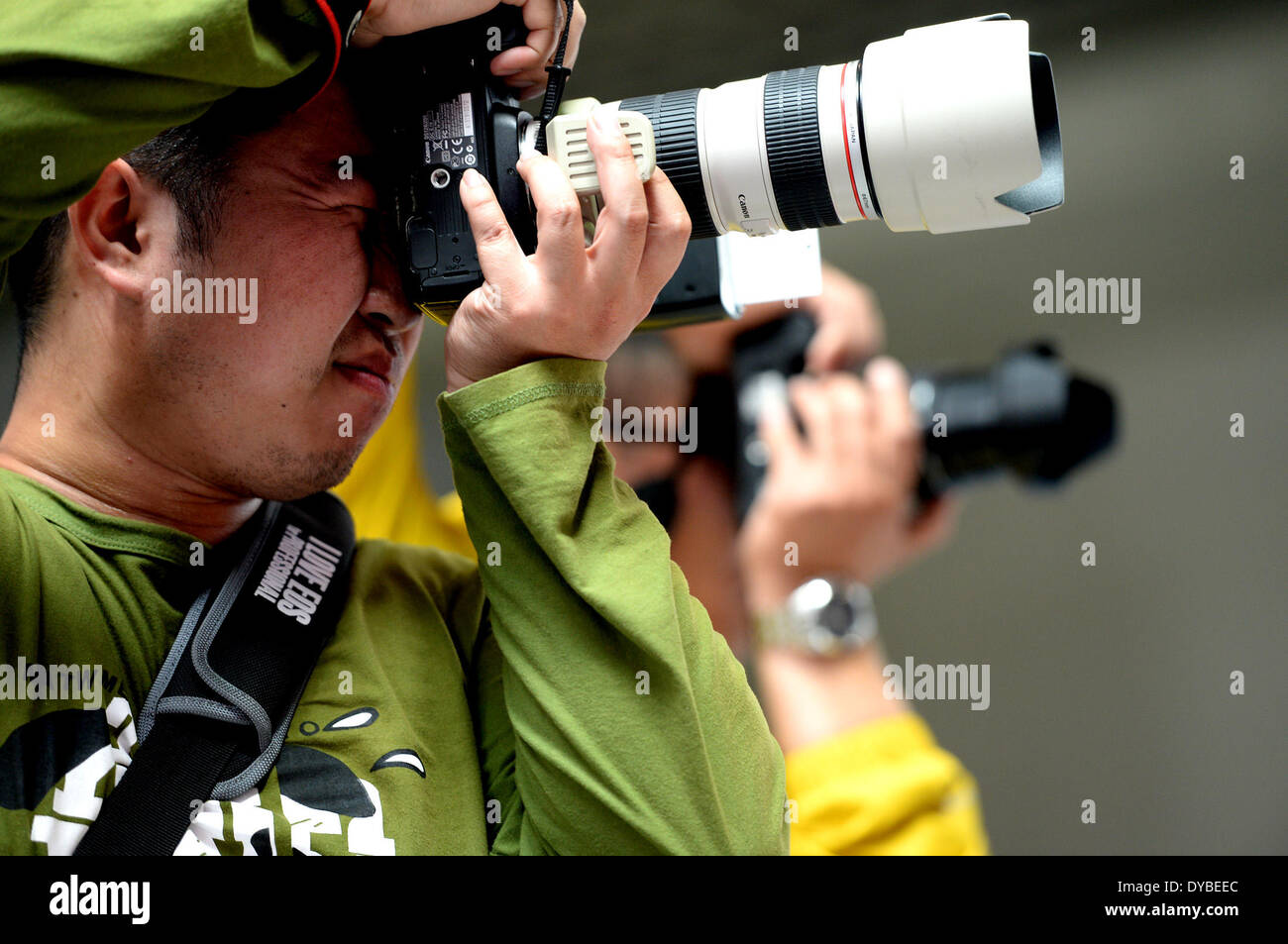 Jinan Chinas Shandong Province 13th Apr 2014 Photographers Take Photos During The 2014 3320