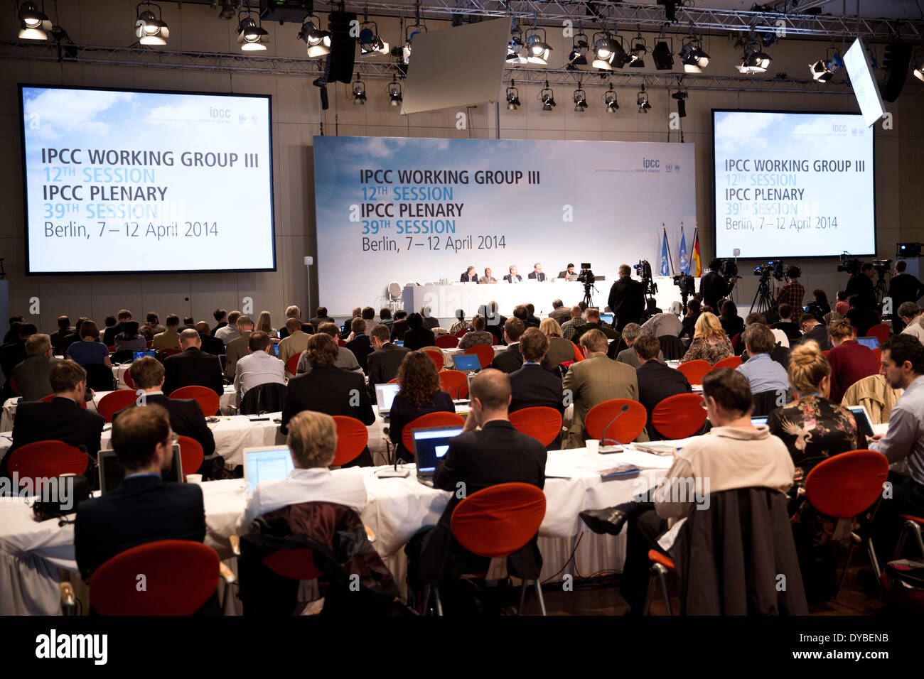 Berlin, Germany. 13th Apr, 2014. Members of the Working Group 3 of the Intergovernmental Panel on Climate Change (IPCC) present the new worls climate report during a press conference in Berlin, Germany, 13 April 2014. Photo: Joerg Carstensen/dpa/Alamy Live News Stock Photo