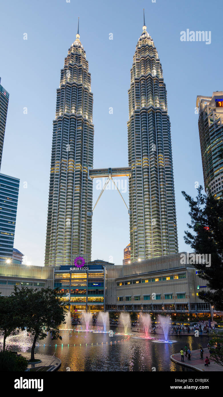 Light and water fountain show at KLCC and the Petronas Twin Towers