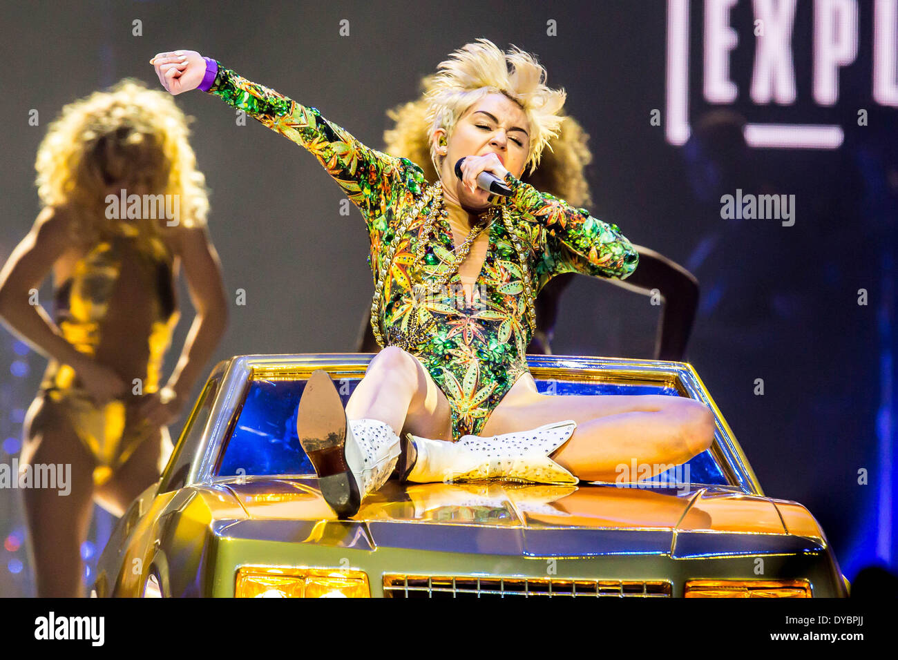 Cyrus Michigan Native Rapper Auburn Hills, Michigan, USA. 12th Apr, 2014. MILEY CYRUS performing on ...