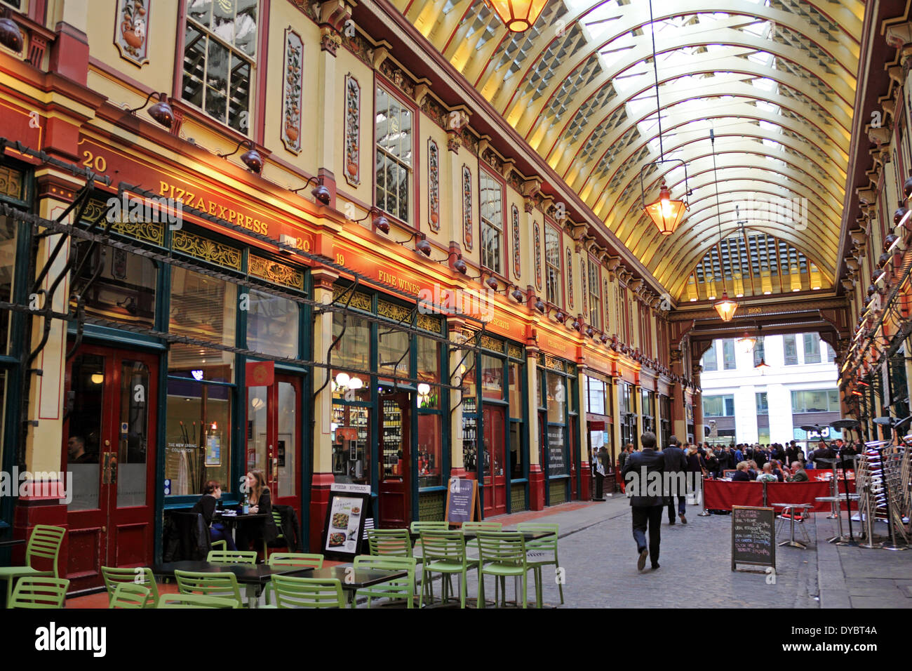 Pizza Express in Leadenhall Market between Leadenhall Street Stock ...