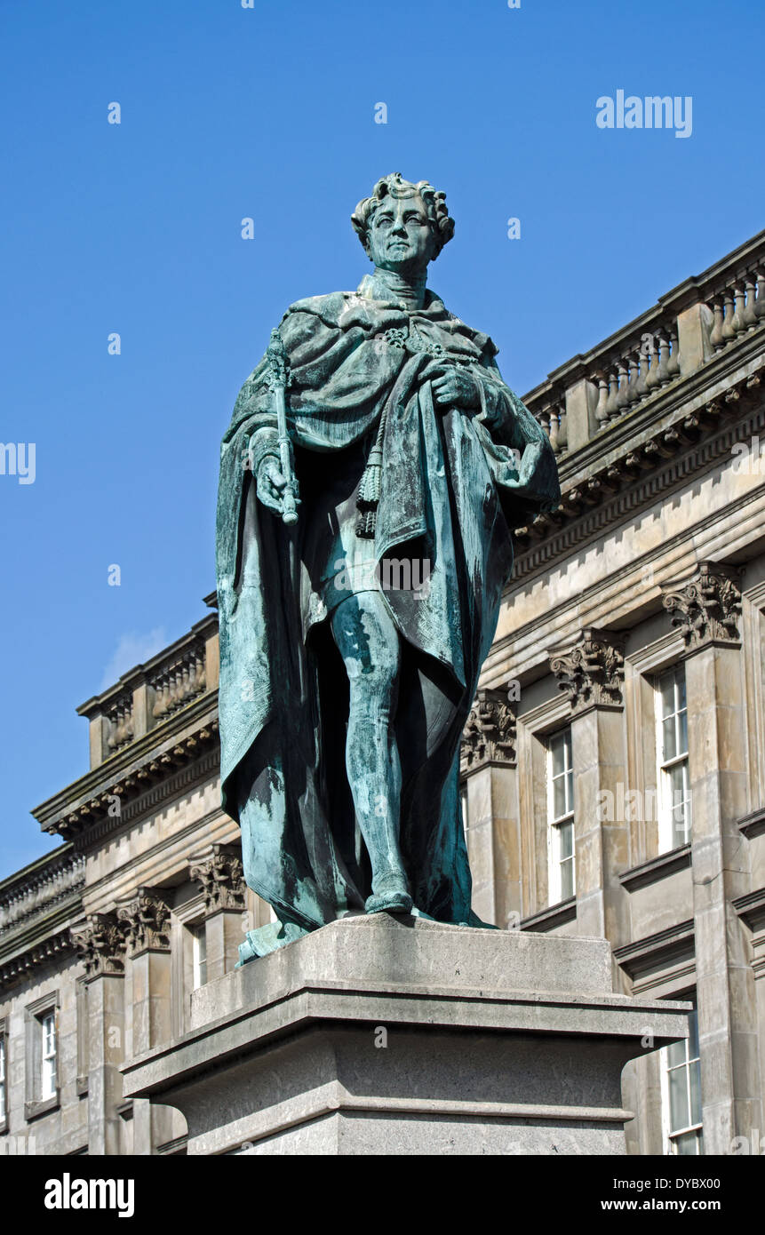 Statue of King George IV in George Street, Edinburgh was erected to commemorate the visit of George IV to Scotland in 1822. Stock Photo