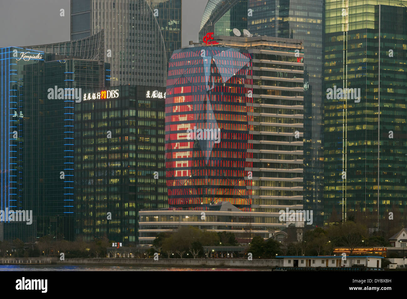 Skyscrapers pudong dusk hi-res stock photography and images - Alamy