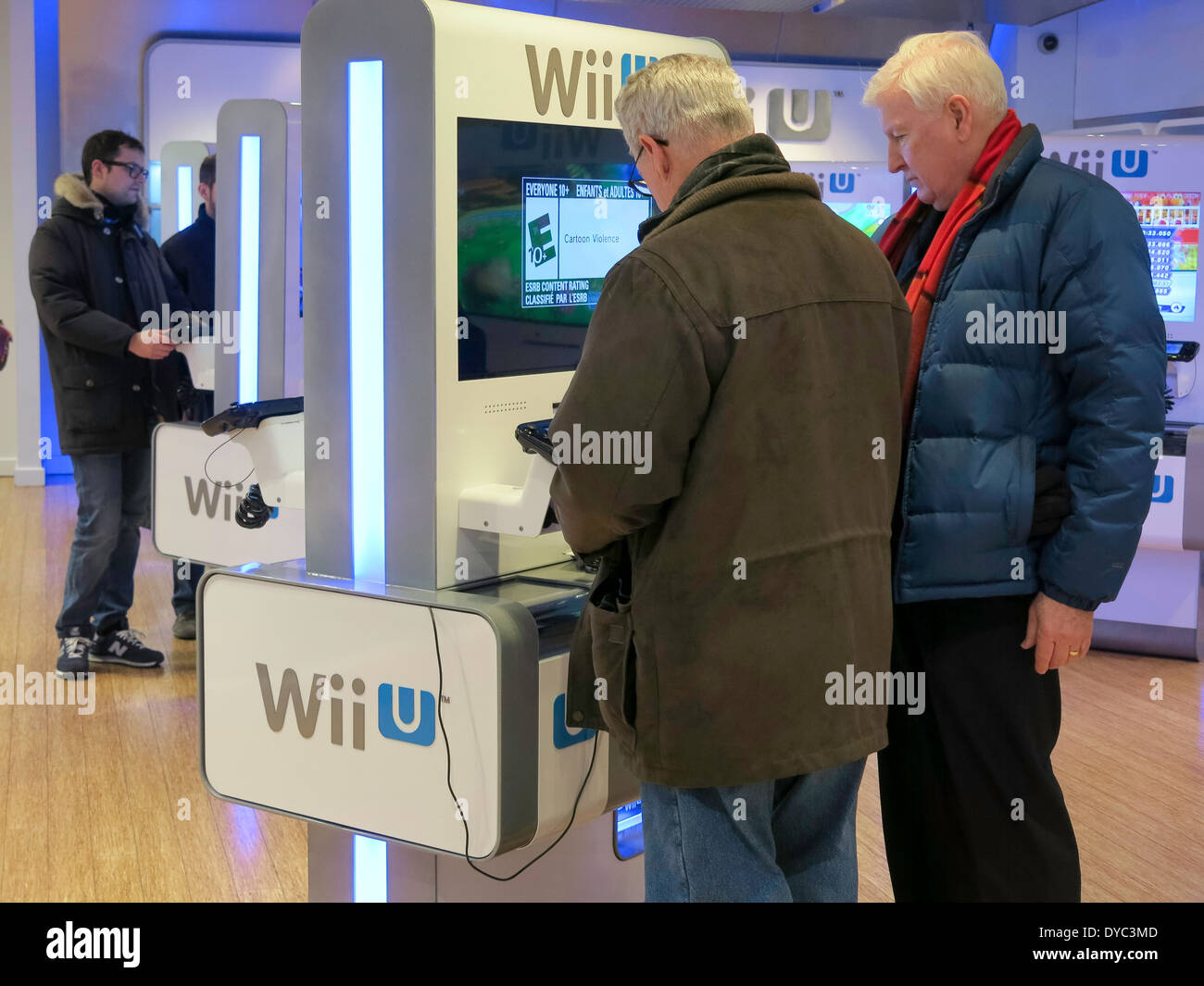 Nintendo wii console hi-res stock photography and images - Alamy