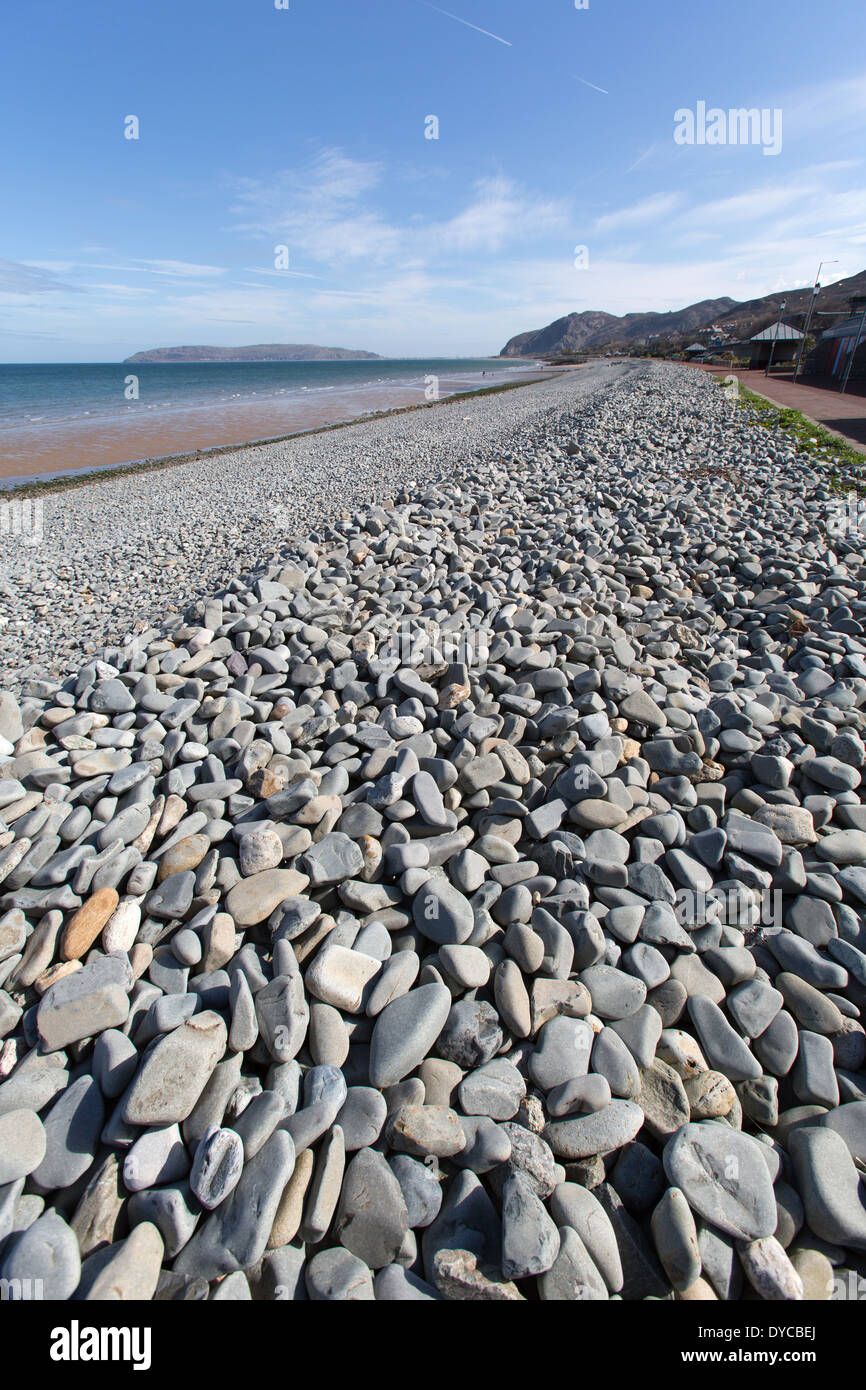 The Wales Coastal Path in North Wales. Picturesque view of the Wales Coast Path at Penmaenmawr esplanade. Stock Photo