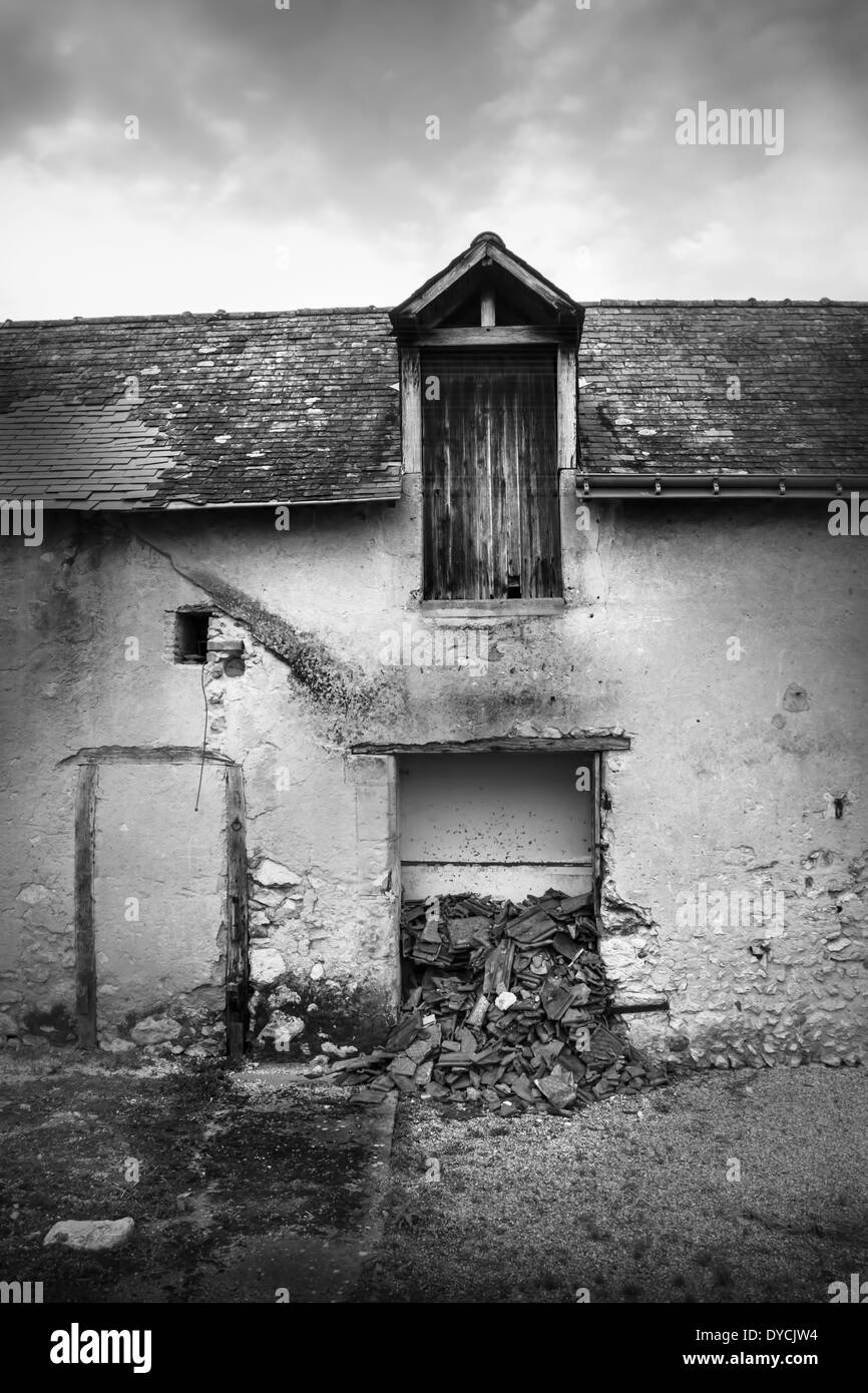 Weathered buildings Black and White Stock Photos & Images Alamy