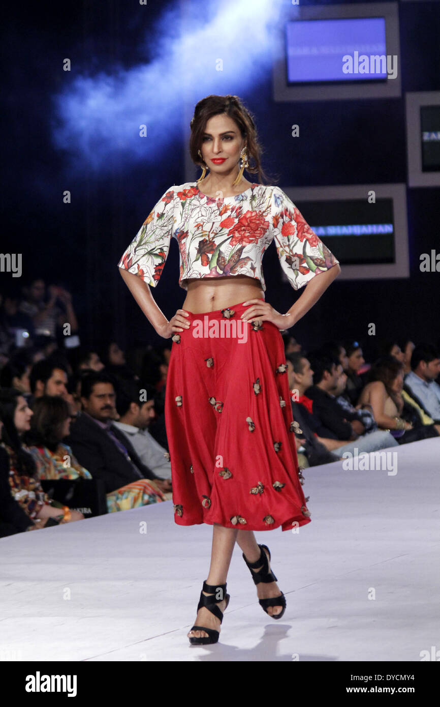 Lahore. 13th Apr, 2014. A model presents a creation by designer Zara  Shahjahan on the last day of PFDC Sunsilk Fashion Week in eastern  Pakistan's Lahore on April 13, 2014. © Sajjad/Xinhua/Alamy
