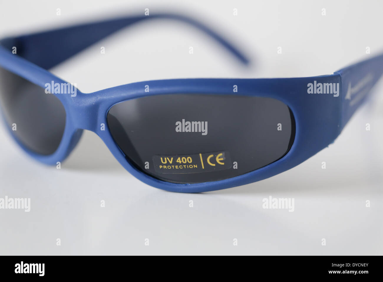 uv 400 sun glasses blue frame Stock Photo