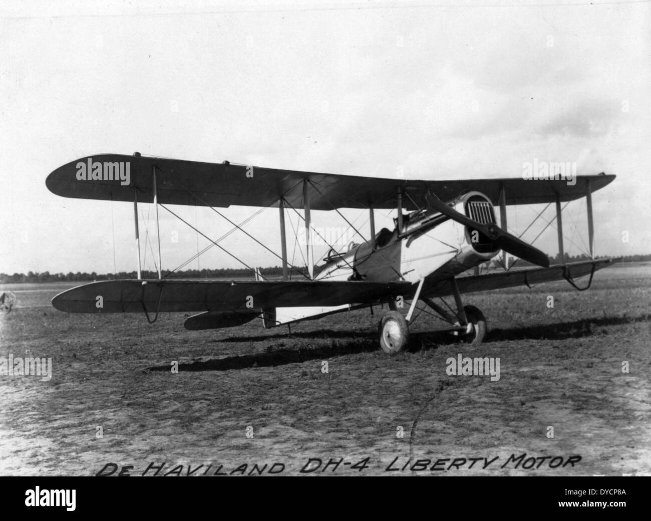 Dh 4 aircraft Black and White Stock Photos & Images - Alamy
