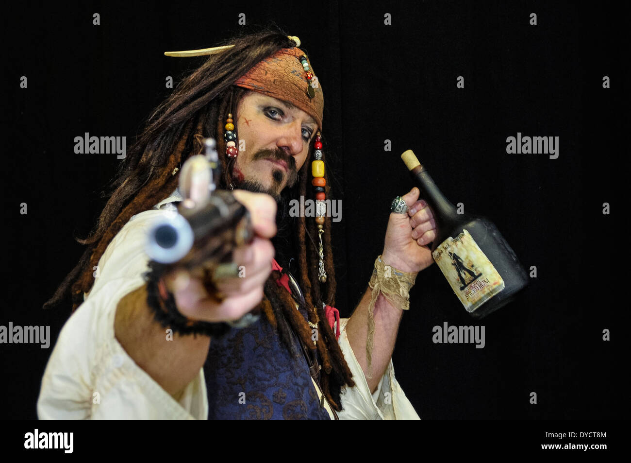A man dressed as Captain Jack Sparrow (Johnny Depp) from Pirates of the Carribean Stock Photo