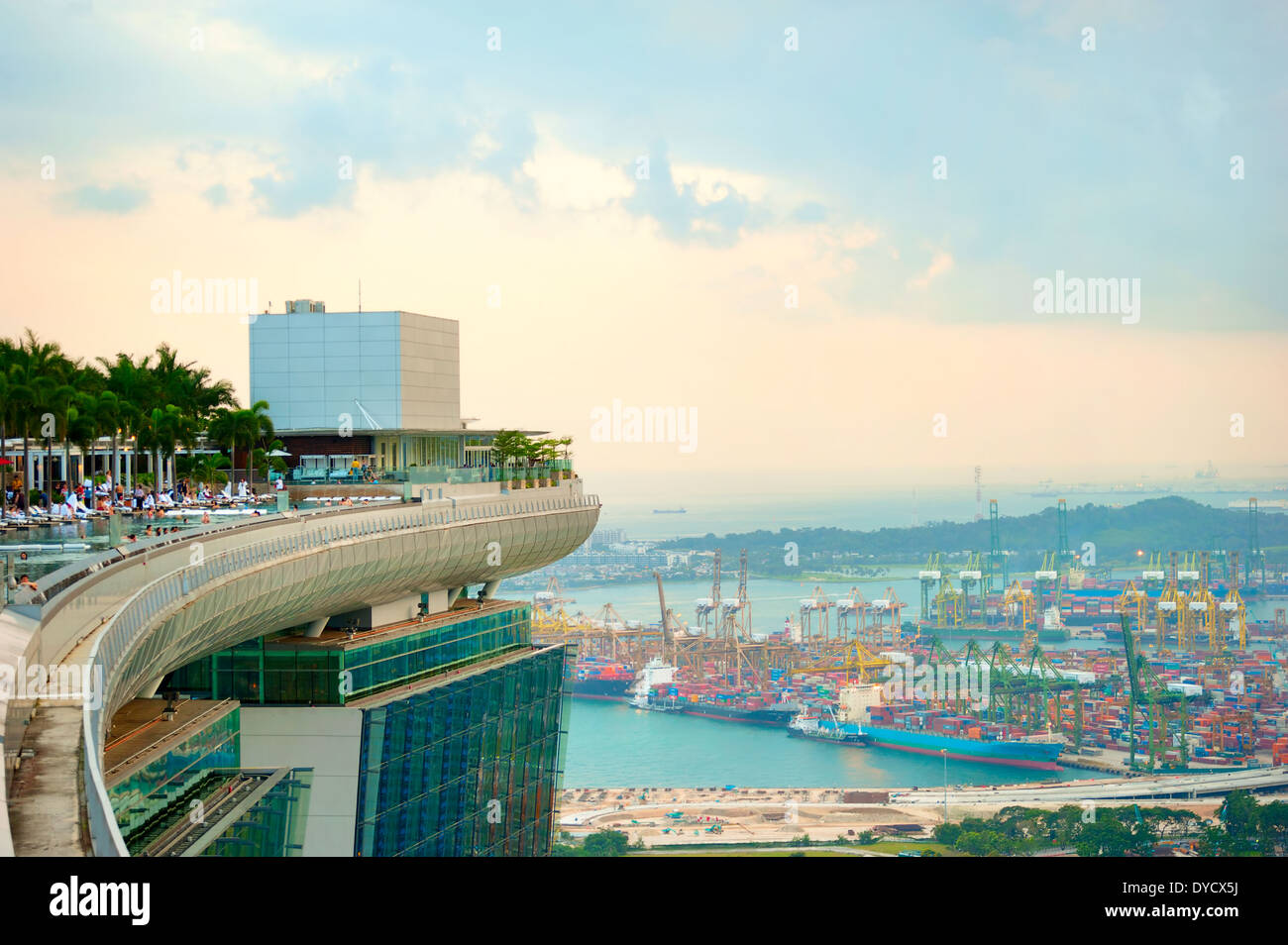 Ship hotel singapore hi-res stock photography and images - Alamy