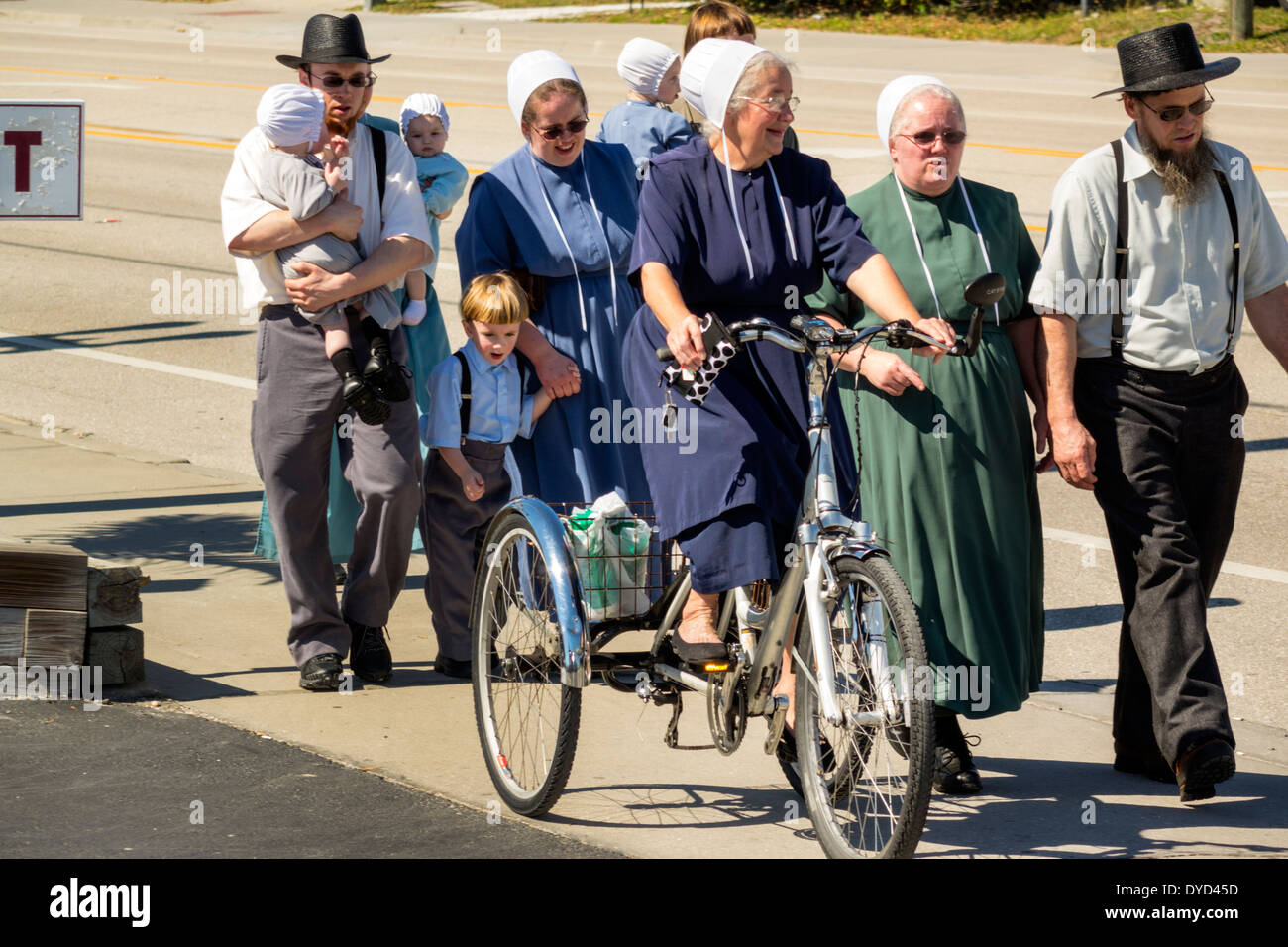 Sarasota Florida Pinecraft Amish Mennonite community winter retreat