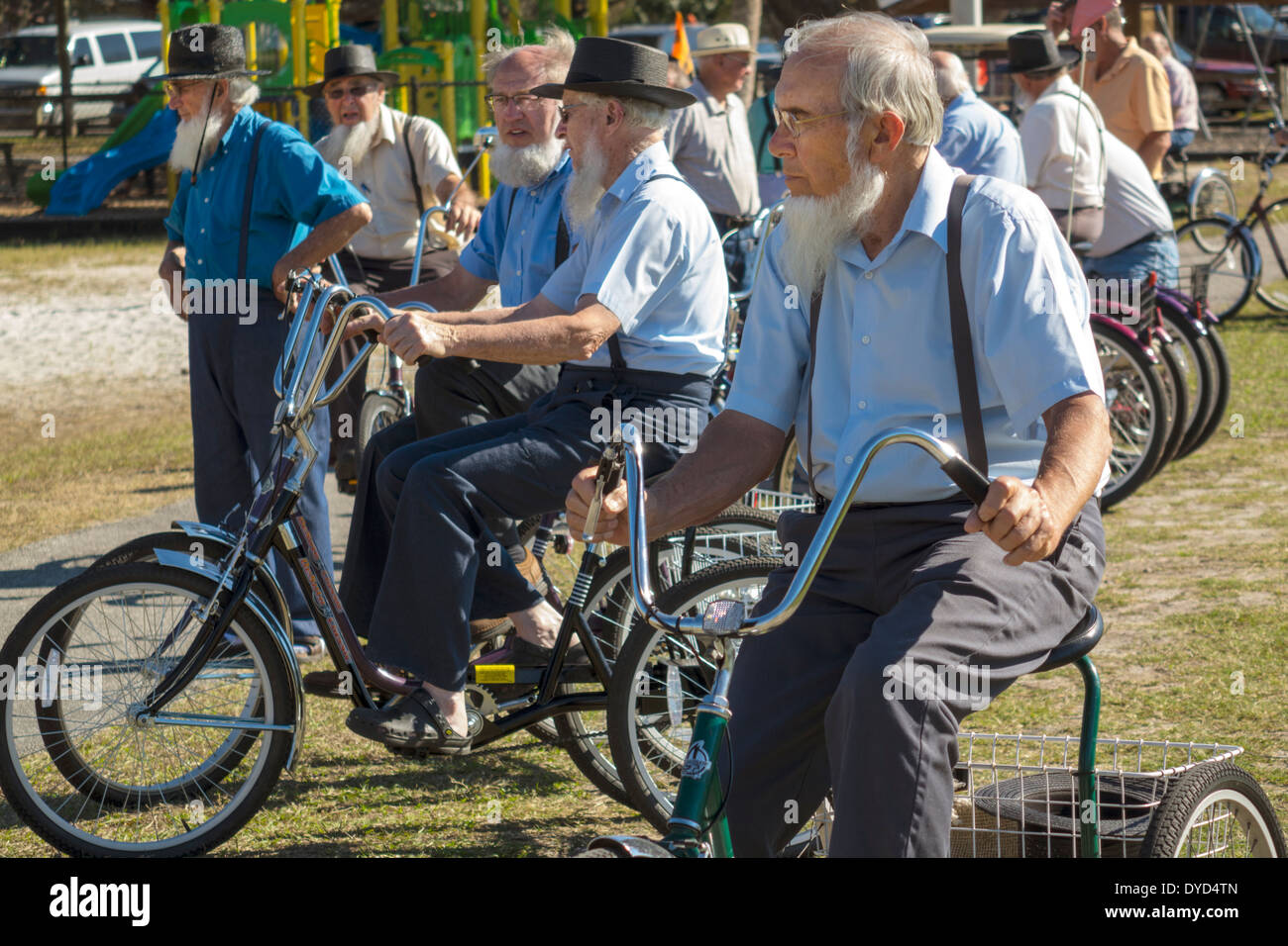 Sarasota Florida Pinecraft Amish Mennonite community winter retreat