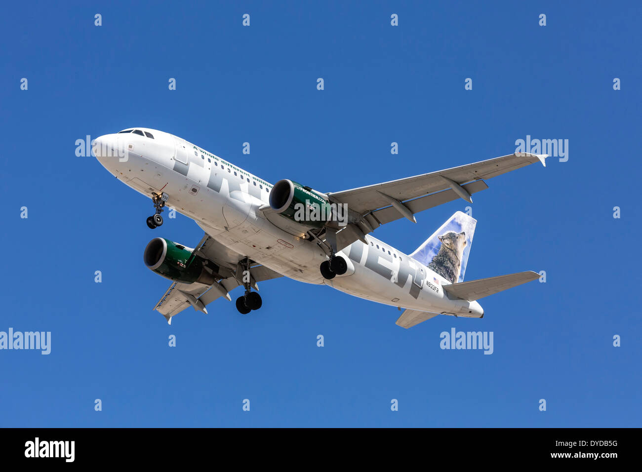 An Airbus A319 of Frontier Airways on final approach Stock Photo