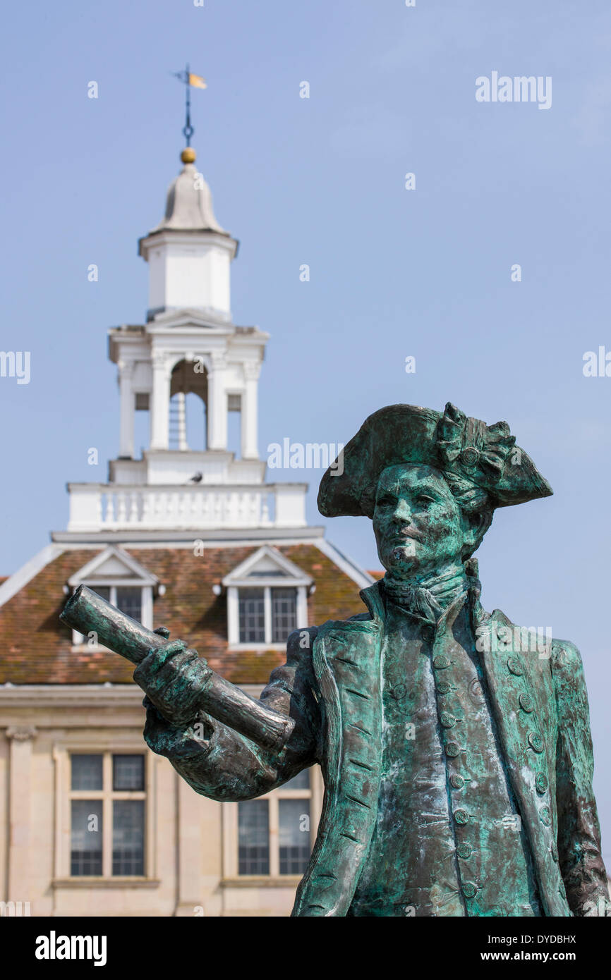 Statue of Captain George Vancouver RN in front of King's Lynn Custom ...
