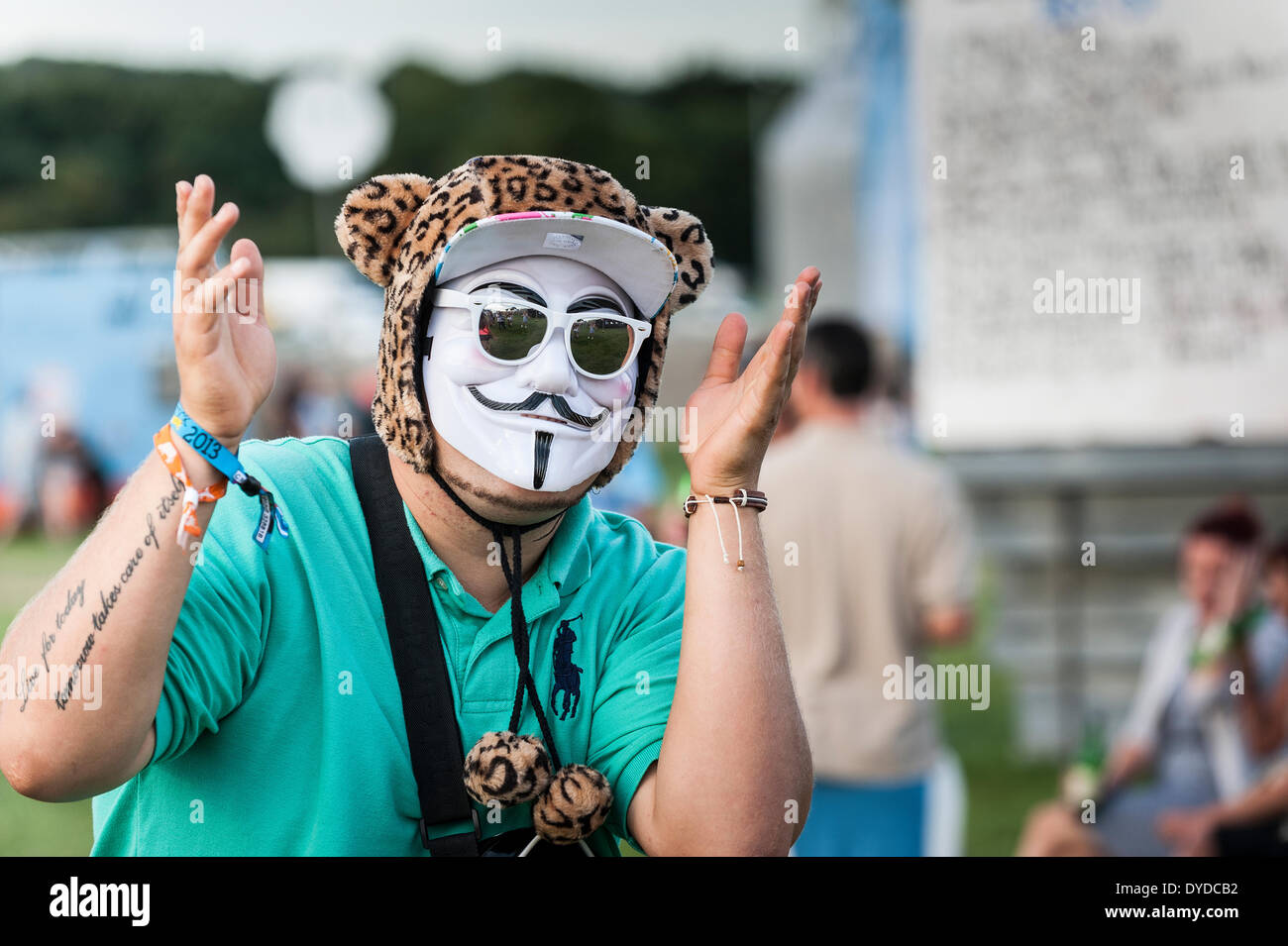 Man wearing anonymous mask hi-res stock photography and images - Alamy