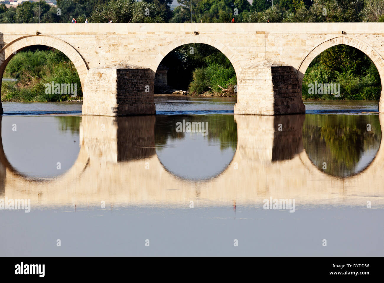 The Roman Bridge which spans the Guadalquivir river in Cordoba. Stock Photo